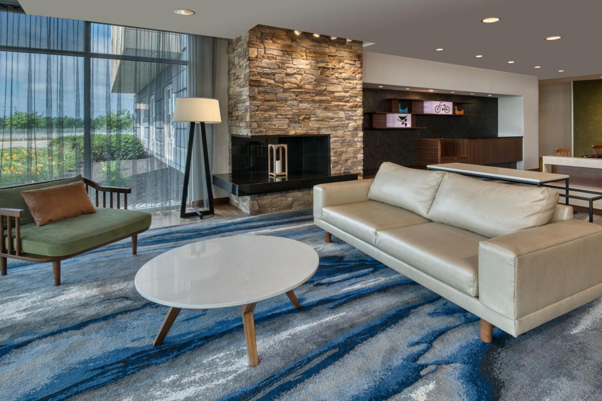 Fairfield Inn & Suites By Marriott Монктон Экстерьер фото