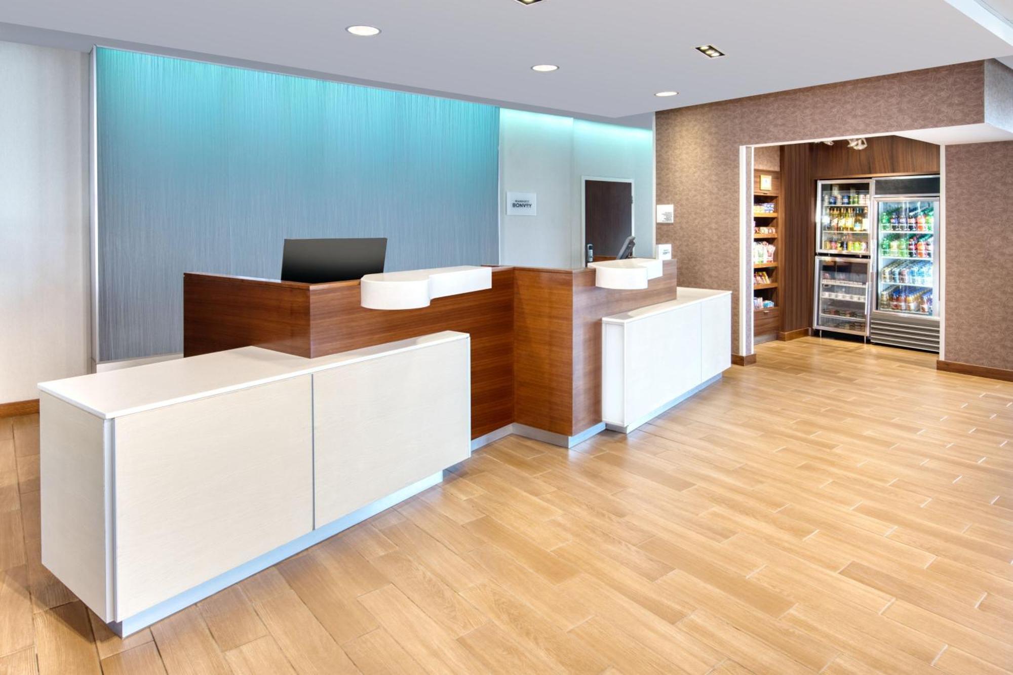 Fairfield Inn & Suites By Marriott Монктон Экстерьер фото