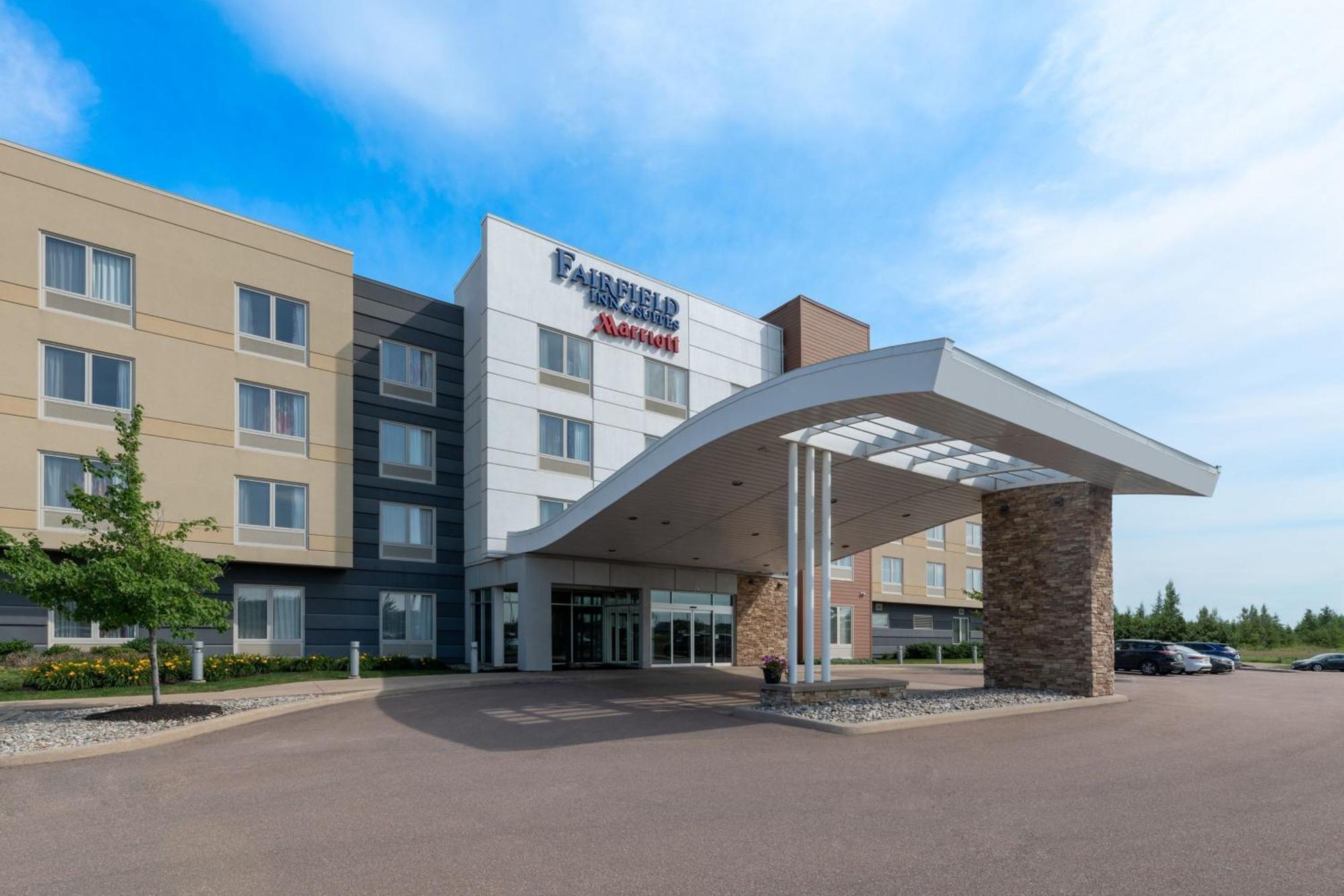 Fairfield Inn & Suites By Marriott Монктон Экстерьер фото