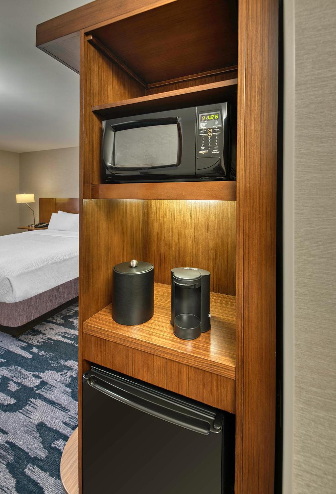 Fairfield Inn & Suites By Marriott Монктон Экстерьер фото