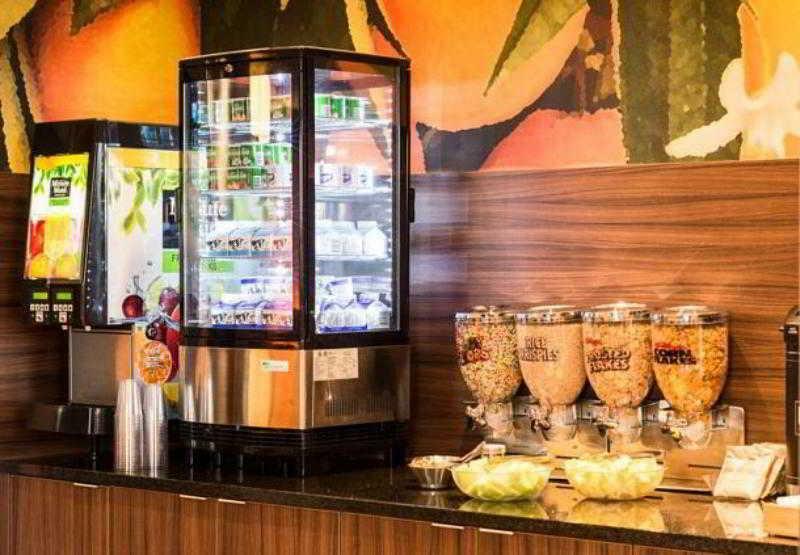 Fairfield Inn & Suites By Marriott Монктон Экстерьер фото